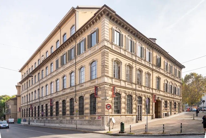 Furto a casa d’aste Torino Sant’Agostino: in 4 minuti bottino da 1 mln