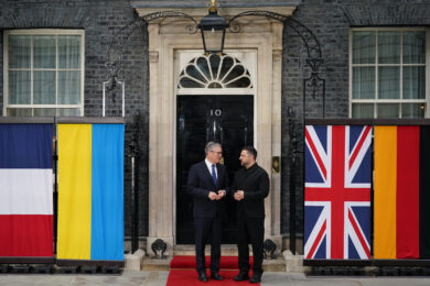 Ucraina, Zelensky a Londra per incontrare i leader della Coalizione dei Volenterosi