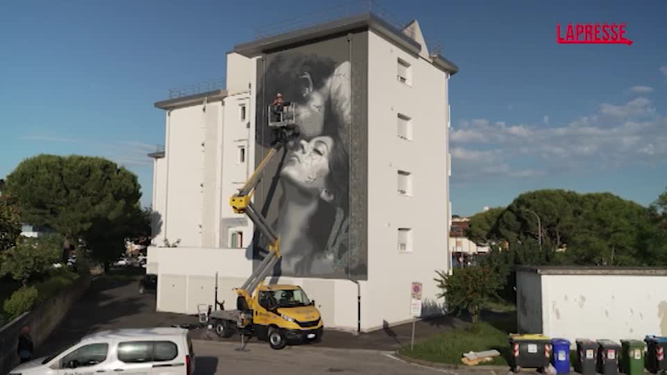 caorle sea festival 2026 la localit224 trasformata in una grande galleria d arte urbana da Lapresse.it caorle sea festival 2026 la localit224 trasformata in una grande galleria d arte urbana
