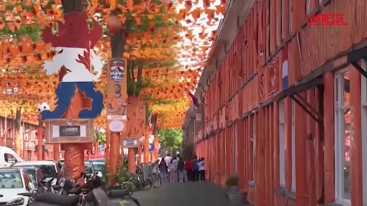 mondiali 2026 l olanda si prepara le strade dell aia vestite di arancione da Lapresse.it mondiali 2026 l olanda si prepara le strade dell aia vestite di arancione