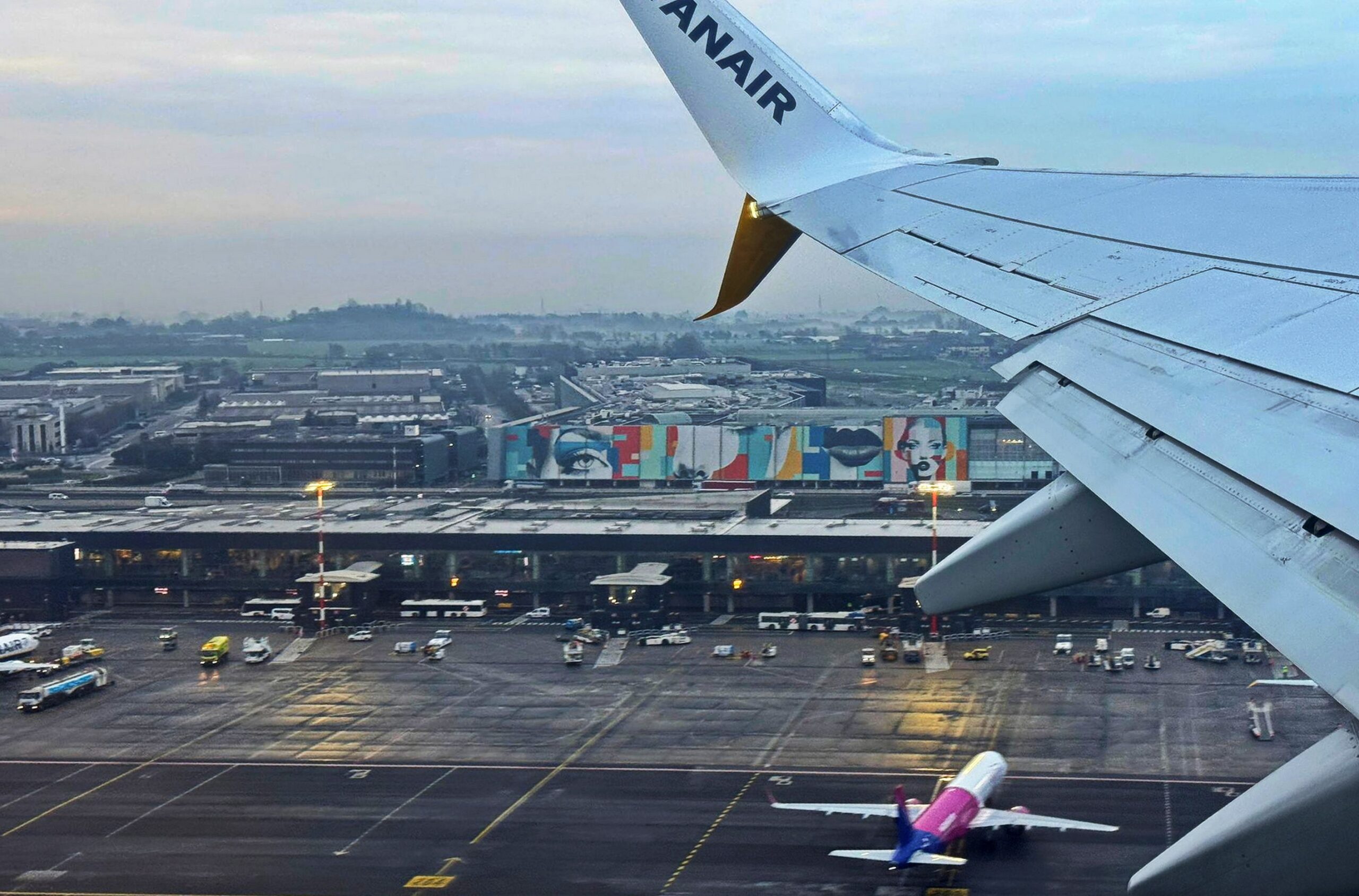 Crisi carburanti e voli per l’estate, Unem rassicura: “Non avremo problemi di jet fuel”