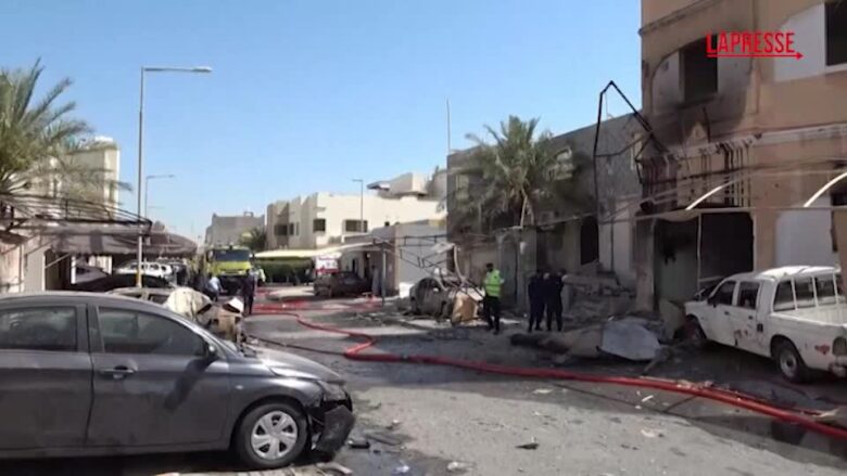 Iran, attacchi in Bahrein: macerie ed edifici in fiamme dopo l'intercettazione dei missili