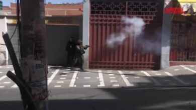 Bolivia, migliaia in piazza contro il presidente Paz