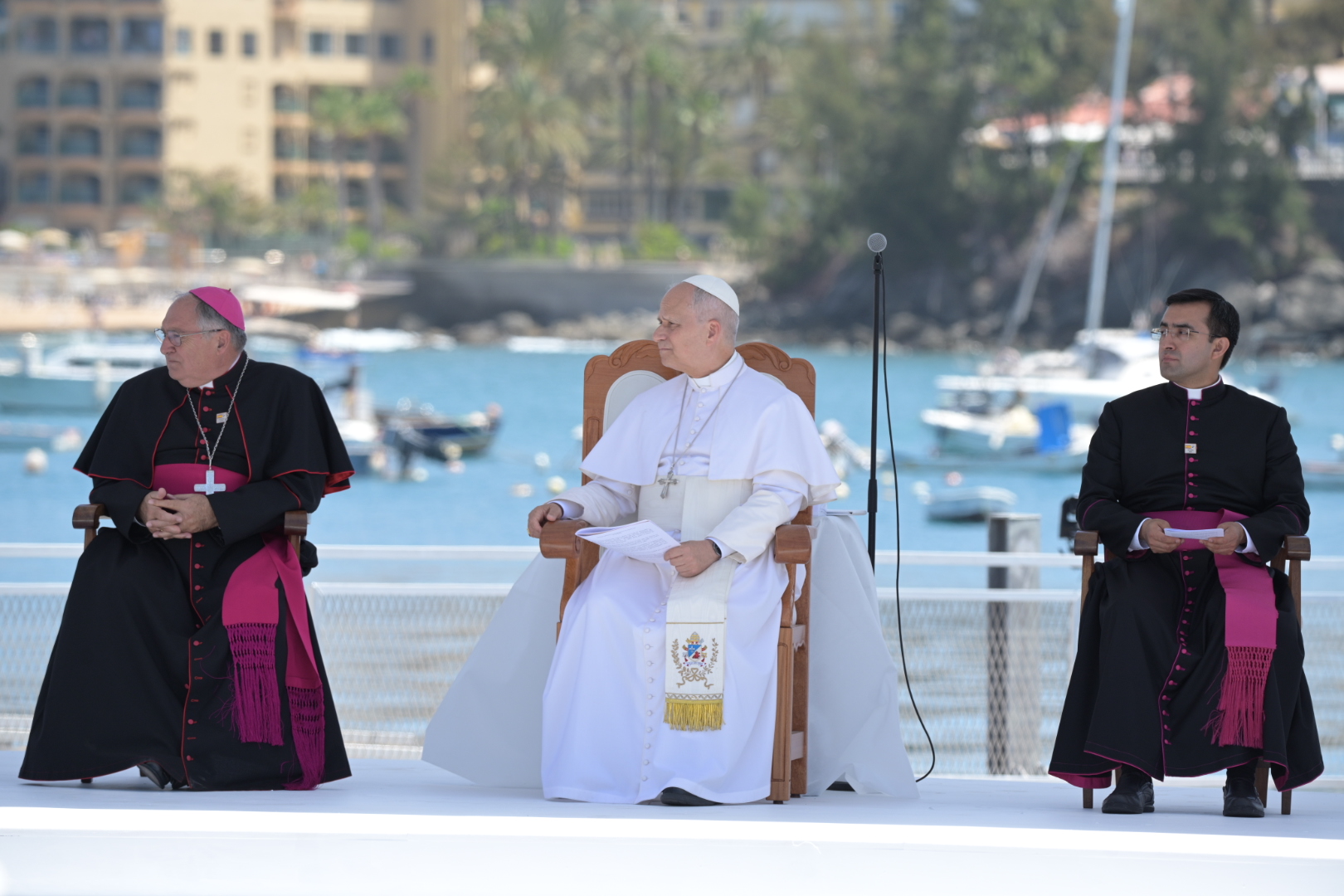 migranti papa leone xiv a gran canaria la chiesa non resti muta cristo 232 in coloro che sbarcano da Lapresse.it migranti papa leone xiv a gran canaria la chiesa non resti muta cristo 232 in coloro che sbarcano