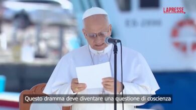 Migranti, il Papa alle Canarie: "La dignità umana non ha passaporto"