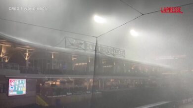 Usa, devastante tornado sull'Indiana: allagamenti con abitazioni distrutte e alberi sradicati