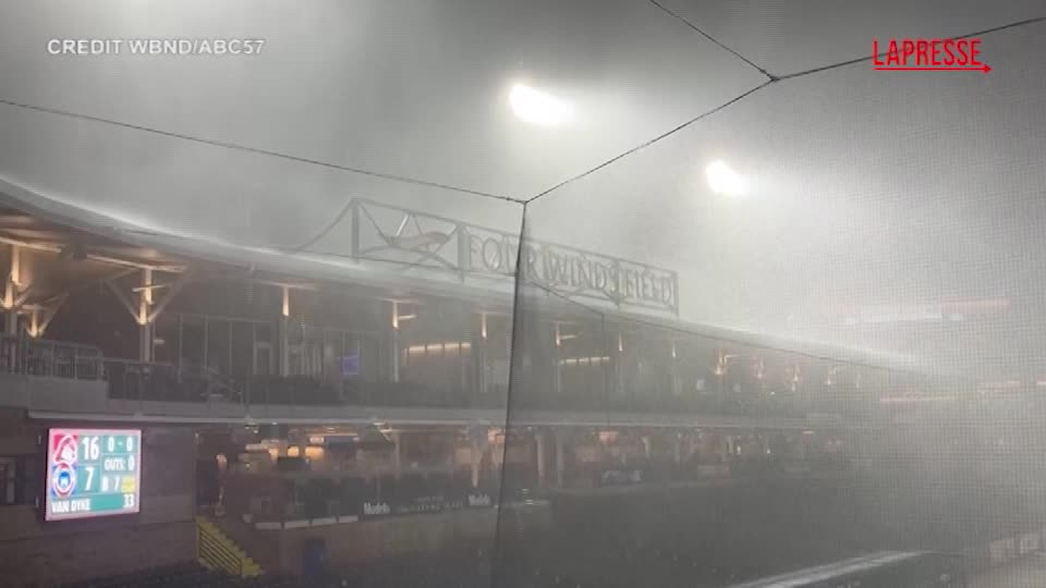 usa devastante tornado sull indiana allagamenti con abitazioni distrutte e alberi sradicati da Lapresse.it usa devastante tornado sull indiana allagamenti con abitazioni distrutte e alberi sradicati