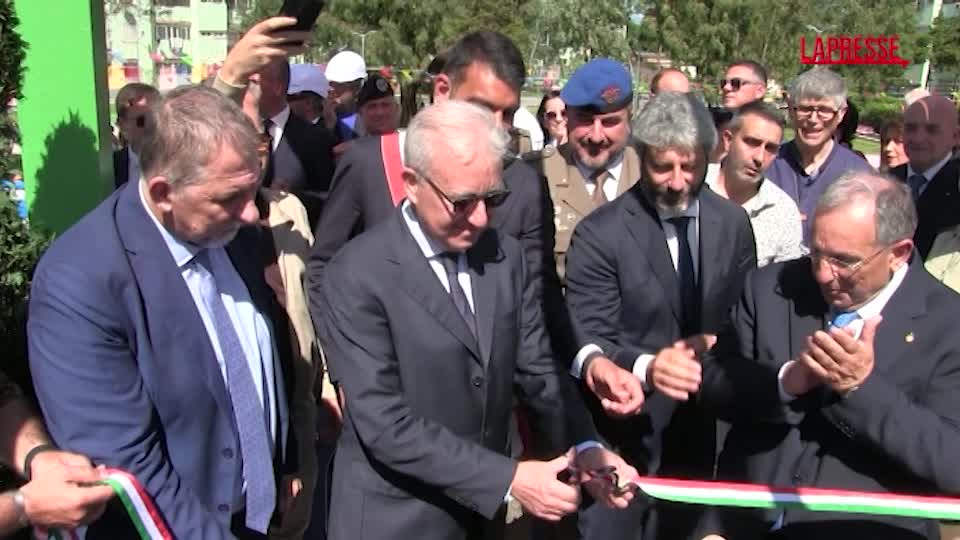 caivano mantovano inaugura struttura per i bimbi del parco verde risposta migliore ai critici di professione da Lapresse.it caivano mantovano inaugura struttura per i bimbi del parco verde risposta migliore ai critici di professione