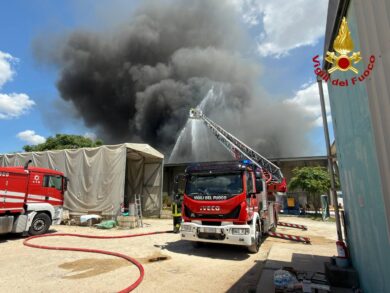 Mantova, Bonelli su incendio Versalis: “Pichetto venga in Parlamento”