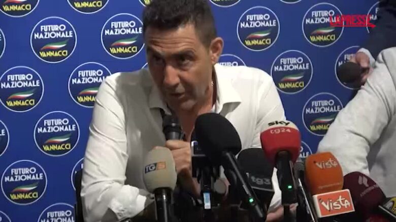 Vannacci: "Ginocchiere? Io non l'avrei recepita come offesa sessista"