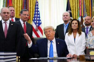 Donald Trump, Casa Bianca in festa per gli 80 anni del presidente Usa