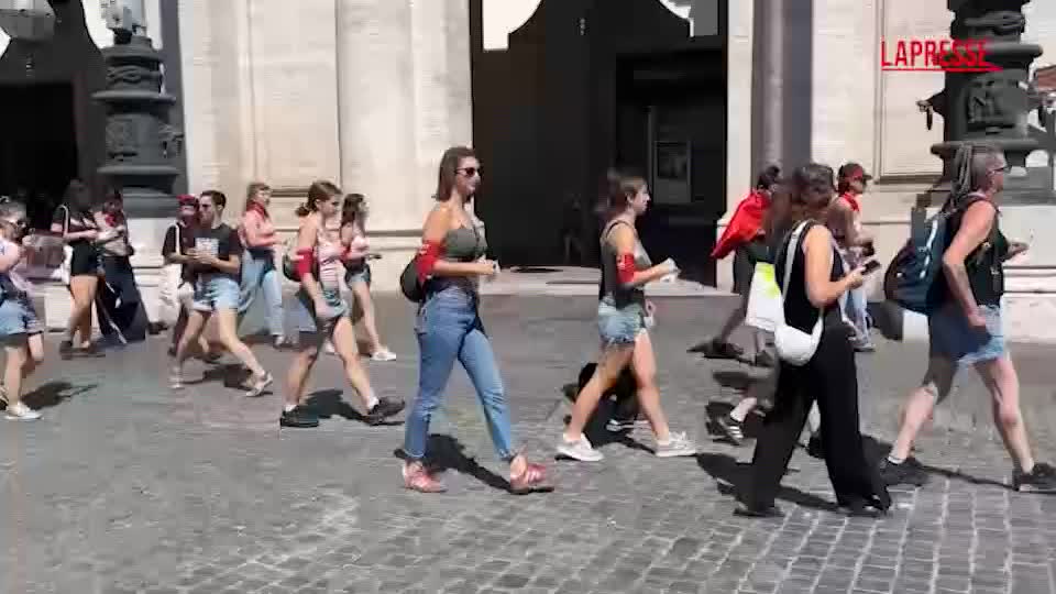 roma blitz contro la manifestazione pro vita da Lapresse.it roma blitz contro la manifestazione pro vita