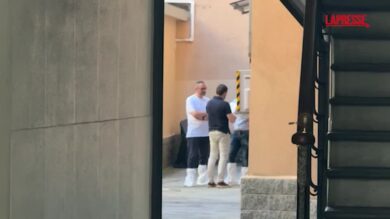 Milano, 61enne trovato morto in casa colpito alla testa: indagini in corso
