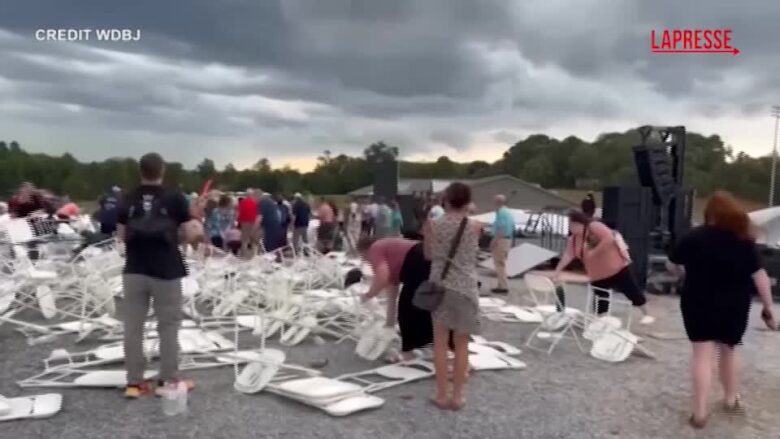 Virginia, crolla tendone per il maltempo: un morto e oltre 20 feriti