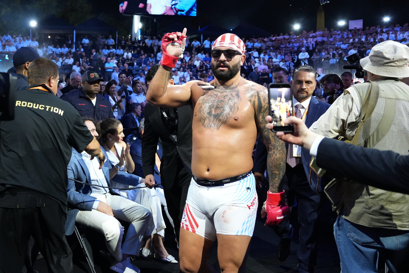 michelle obama 232 un uomo l8217insulto del lottatore di ufc alla festa per gli 80 anni di trump da Lapresse.it michelle obama 232 un uomo l8217insulto del lottatore di ufc alla festa per gli 80 anni di trump