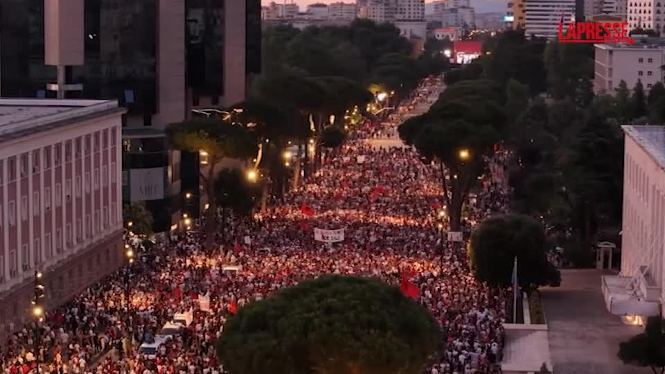 albania ancora proteste contro il resort legato a jared kushner migliaia in piazza da Lapresse.it albania ancora proteste contro il resort legato a jared kushner migliaia in piazza
