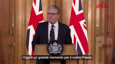 Regno Unito, Starmer: "Vieteremo l'uso dei social media ai minori di 16 anni"