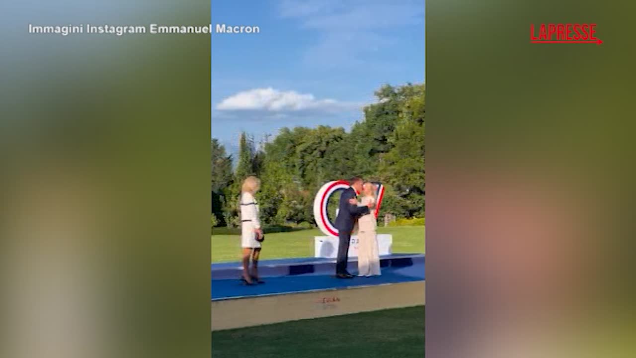 g7 una canzone per ogni leader la scelta social di macron che omaggia meloni con felicit224 di al bano da Lapresse.it g7 una canzone per ogni leader la scelta social di macron che omaggia meloni con felicit224 di al bano