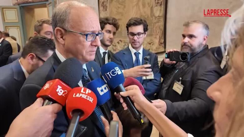 Social, Valditara: “Approvare al più presto Ddl per divieto ai minori di 15 anni”