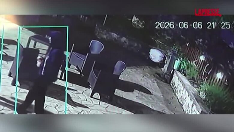 Sorelle scomparse all’Aquila, spunta un video: le ragazze riprese ore prima di allontanarsi dalla casa-famiglia