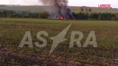 Siberia, bombardiere russo si schianta durante volo di addestramento