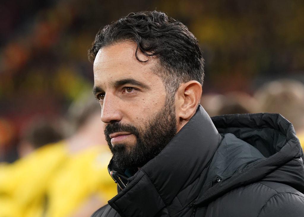 milan amorim atteso mercoled236 a milano per la firma chi 232 il nuovo ct rossonero da Lapresse.it milan amorim atteso mercoled236 a milano per la firma chi 232 il nuovo ct rossonero