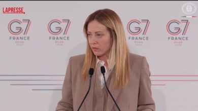 Social media, Meloni: "Divieto non basta, serve coinvolgere piattaforme"
