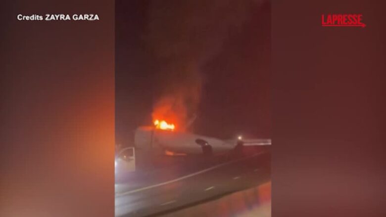 Usa, automobilisti salvano i passeggeri di un piccolo aereo precipitato in Texas