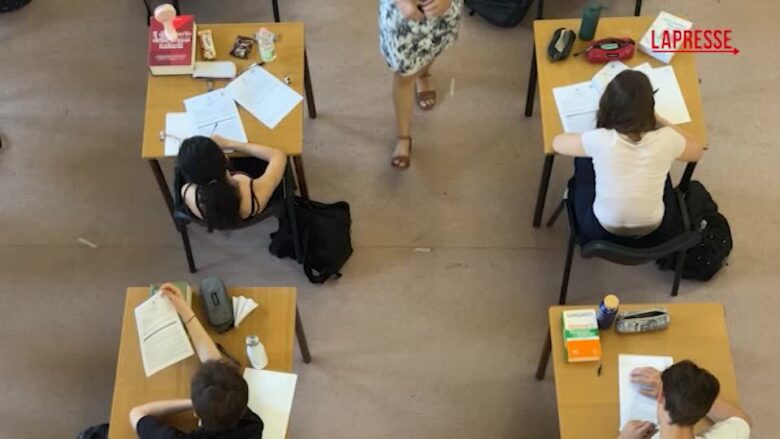 Maturità 2026, studenti sui banchi del Liceo Tenca di Milano per la prima prova scritta