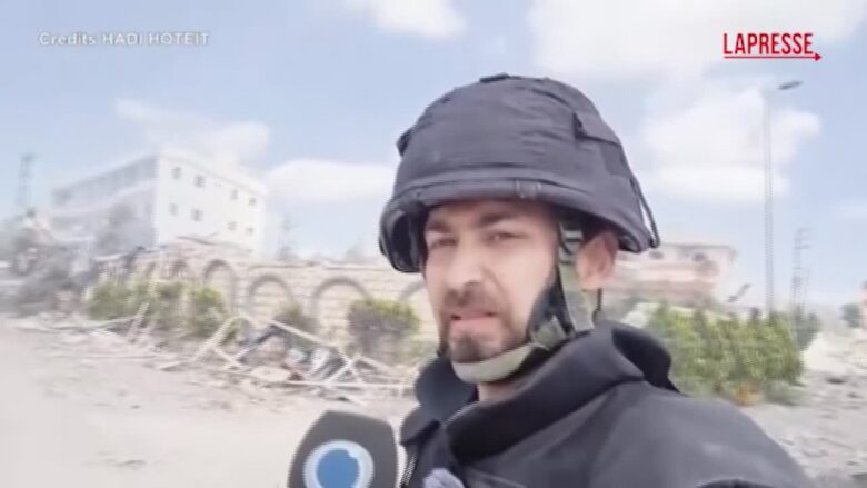 Libano, giornalista ferito da un drone durante una diretta: il momento dell’esplosione ripreso dalla telecamera