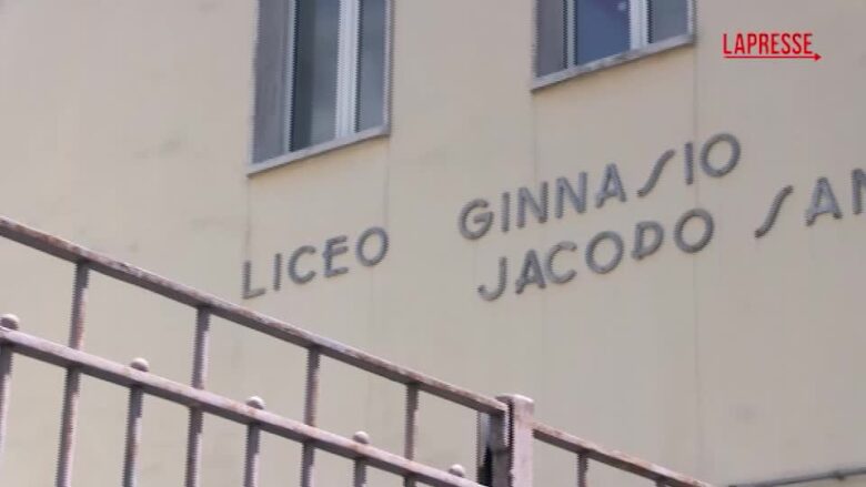 Maturità 2026, le speranze degli studenti del liceo Sannazaro di Napoli dopo la prima prova scritta