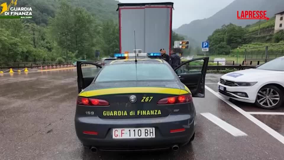 bolzano scoperti 27 mila litri di carburante fantasma da Lapresse.it bolzano scoperti 27 mila litri di carburante fantasma