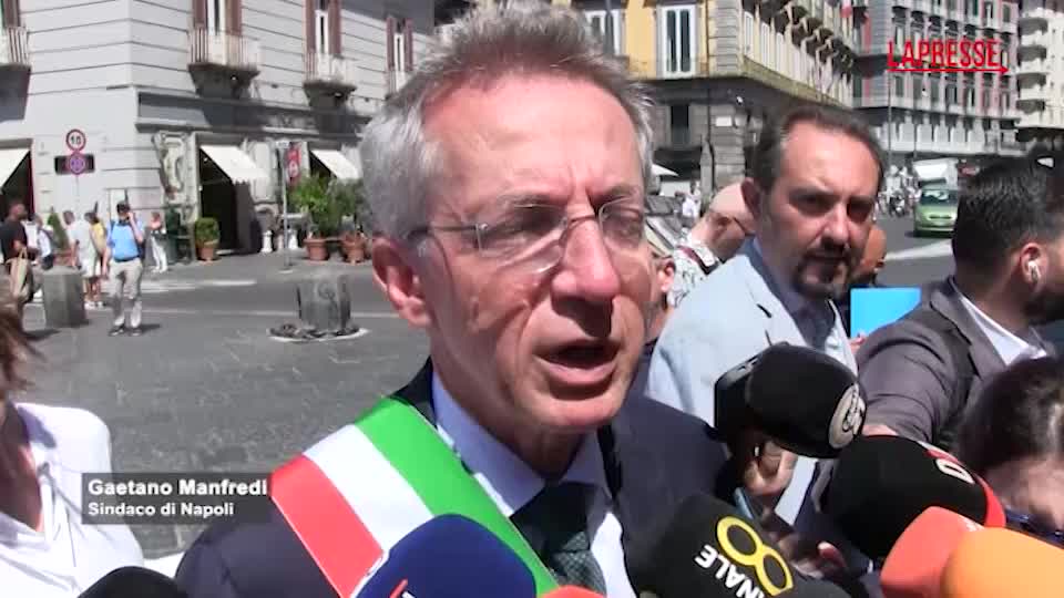 acqua manfredi abc napoli resta pubblica per legge da Lapresse.it acqua manfredi abc napoli resta pubblica per legge