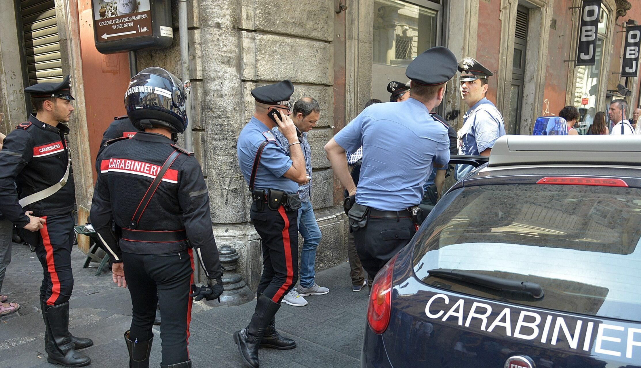 Mafia, estorsioni ai commercianti a Roma: arrestato Domenica Spada, membro del clan Spada