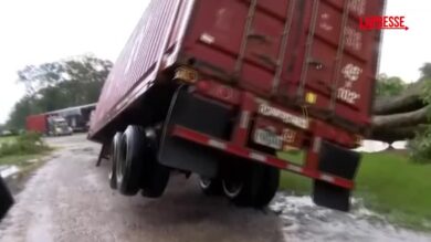 Stati Uniti, la devastazione lasciata dalla tempesta Arthur in Mississippi