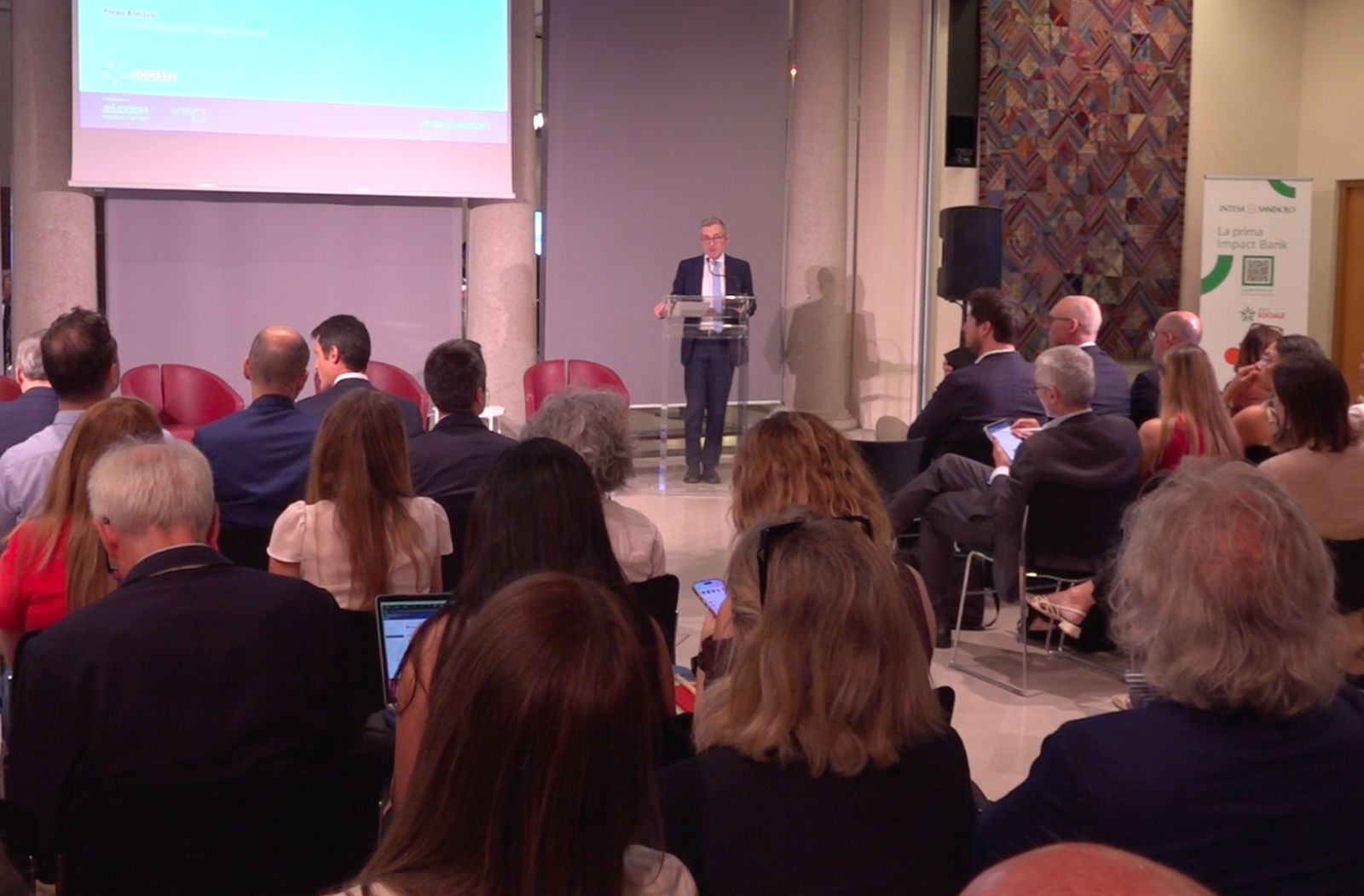 intesa sanpaolo un monitor per capire le fragilit224 italiane rendere la crescita pi249 inclusiva da Lapresse.it intesa sanpaolo un monitor per capire le fragilit224 italiane rendere la crescita pi249 inclusiva