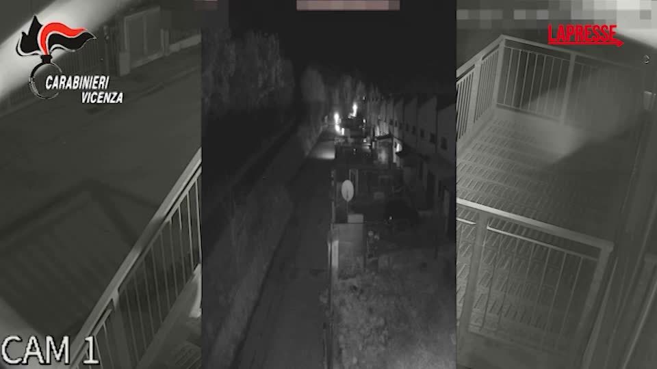 vicenza ladri di gioielli scoperti dai carabinieri i video delle telecamere di sorveglianza da Lapresse.it vicenza ladri di gioielli scoperti dai carabinieri i video delle telecamere di sorveglianza