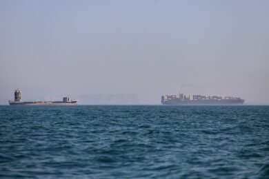 Iran, media Teheran: “Hormuz chiuso fino a sblocco 12 miliardi di asset”. Trump: “Non ci saranno pedaggi”. Netanyahu ordina il cessate il fuoco in Libano