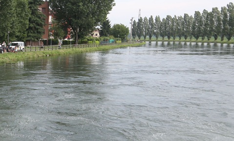 jesolo auto nel fiume sile un morto da Lapresse.it jesolo auto nel fiume sile un morto