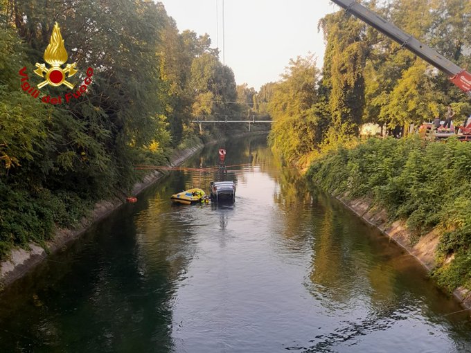 Incidente a Senago, auto finisce nel canale Villoresi: morti tre minorenni