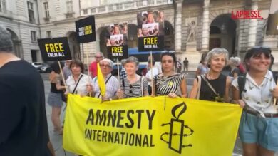 Flotilla, a Torino flash mob di protesta per gli italiani fermati in Libia