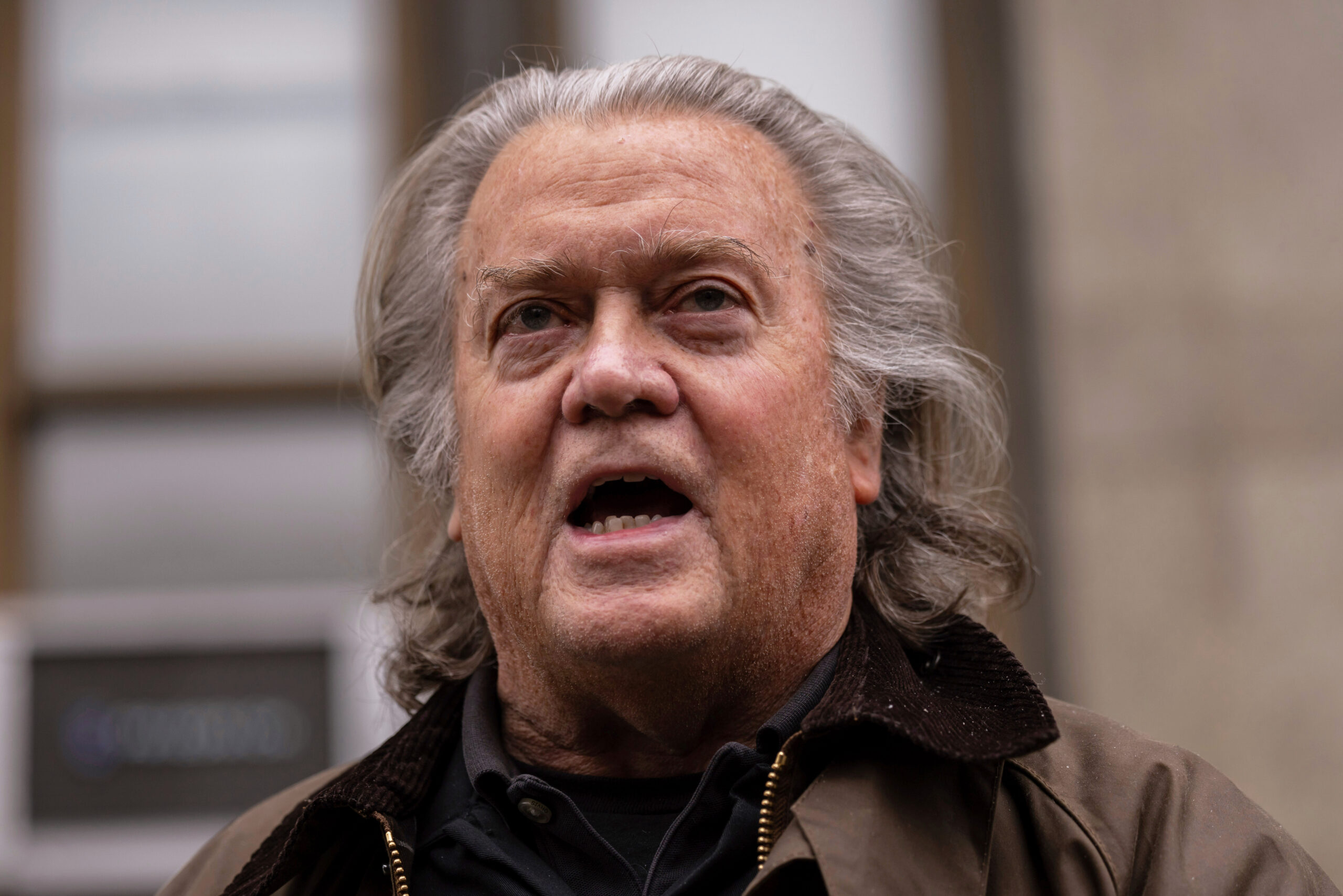 Scontro Trump-Meloni, Bannon: “Premier italiana non è amica degli Usa” Scontro Trump-Meloni, Bannon: “Premier italiana non è amica degli Usa”