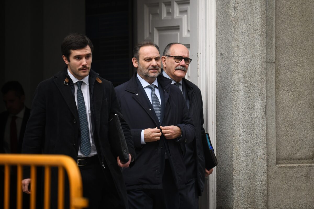 Spagna, ex ministro del governo Sanchez condannato a 24 anni per corruzione Spagna, ex ministro del governo Sanchez condannato a 24 anni per corruzione