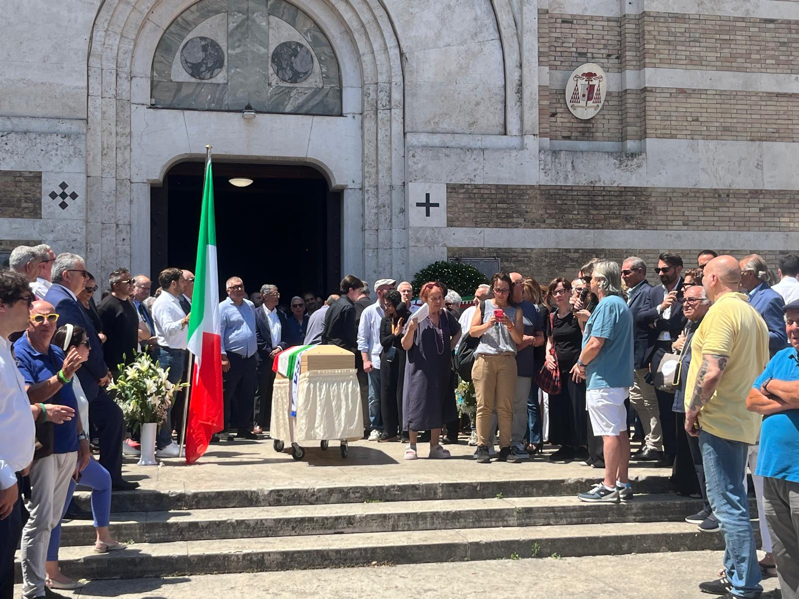Roma, Arianna Meloni e Donzelli ai funerali di Anna Cece Roma, Arianna Meloni e Donzelli ai funerali di Anna Cece
