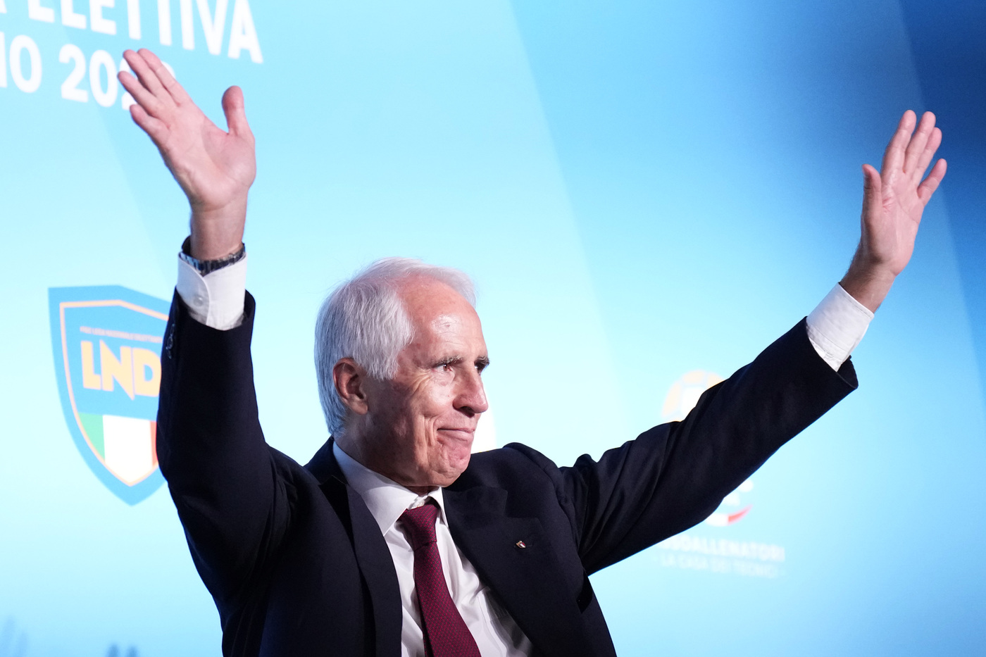 Giovanni Malagò eletto presidente Figc: chi è il nuovo numero 1 della Federcalcio Giovanni Malagò eletto presidente Figc: chi è il nuovo numero 1 della Federcalcio