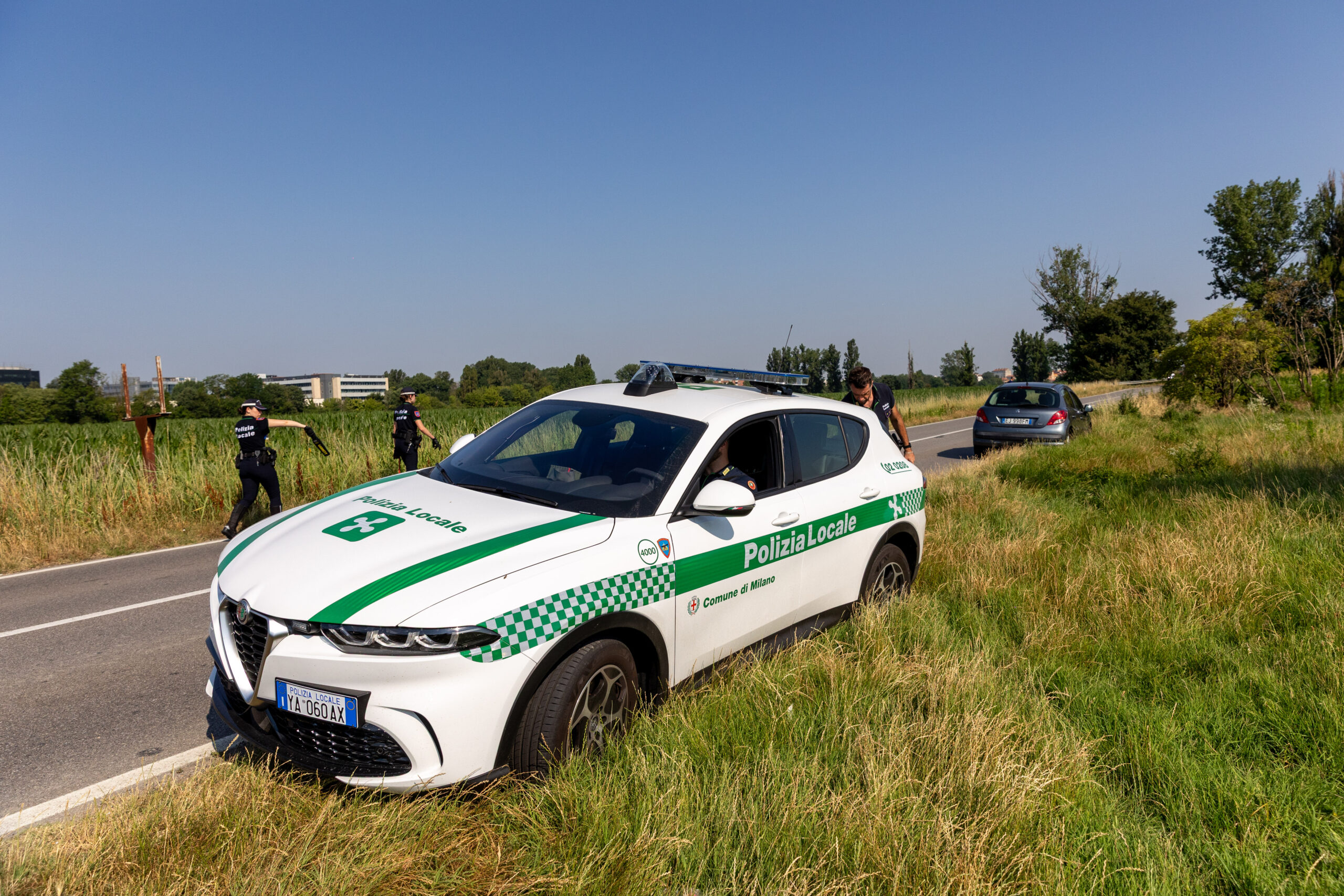 Milano, agente muore dopo un inseguimento in moto. L’arrestato: “Non mi sono fermato, avevo della droga”