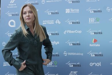 Meloni: “Sinceramente colpita da Trump ma la politica estera non cambia”