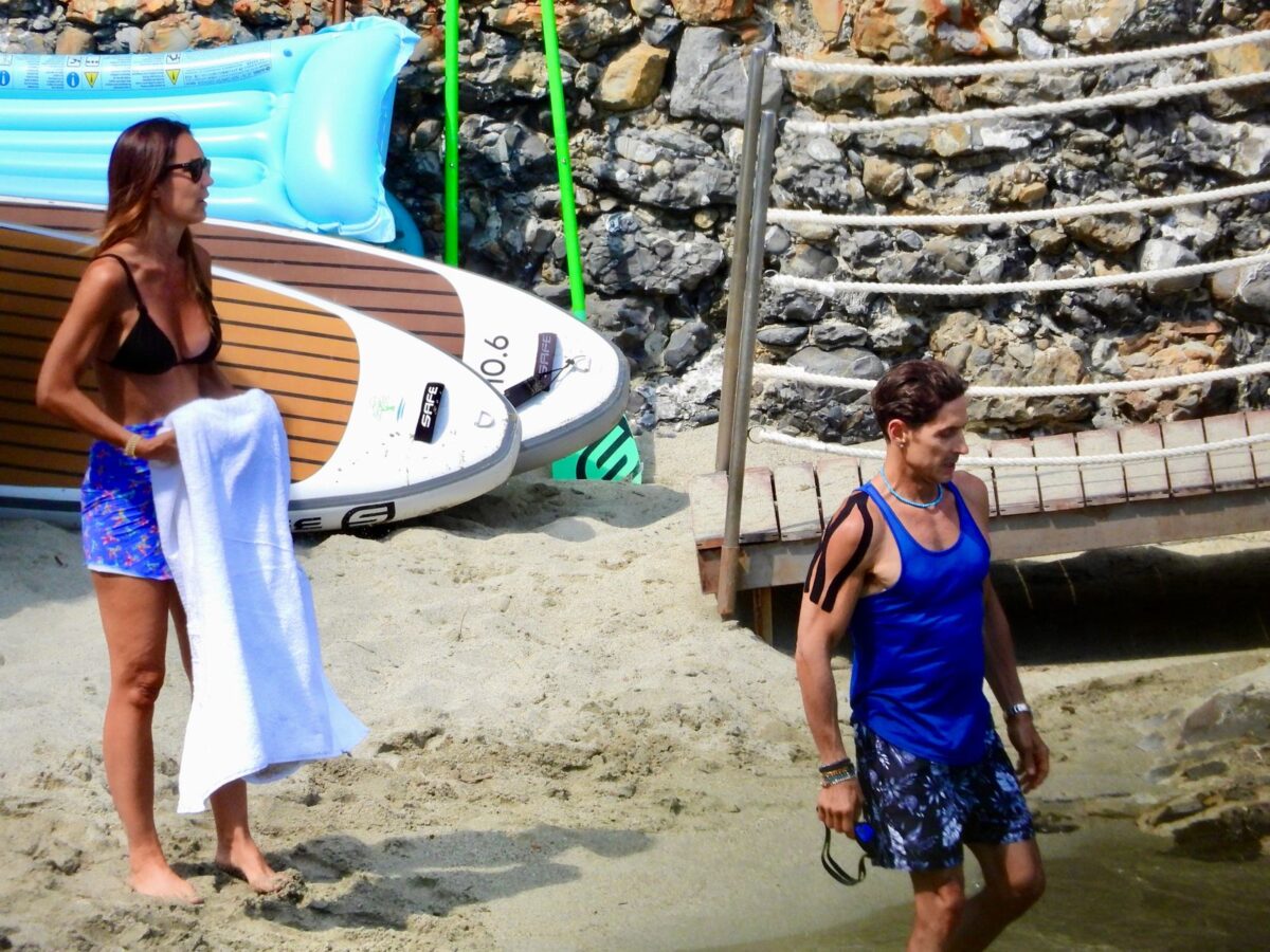 Pier Silvio Berlusconi, dopo l’incidente il relax a Portofino con Silvia Toffanin e l’infortunio alla spalla Pier Silvio Berlusconi, dopo l’incidente il relax a Portofino con Silvia Toffanin e l’infortunio alla spalla