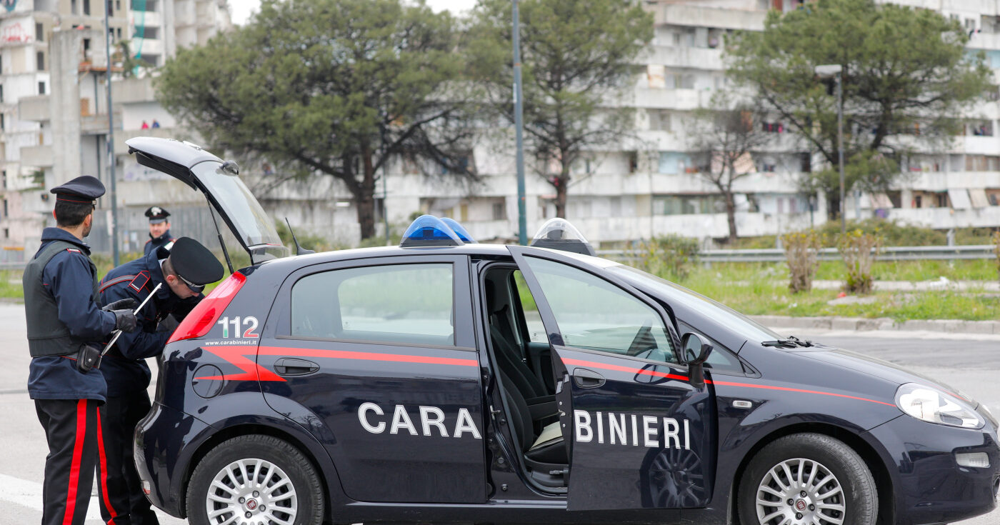 napoli 21enne ucciso a colpi di pistola sotto casa era incensurato da Lapresse.it napoli 21enne ucciso a colpi di pistola sotto casa era incensurato