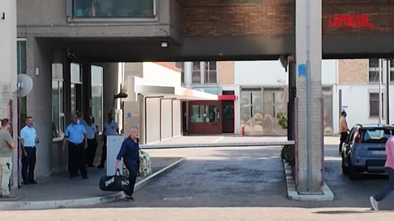 Alemanno fuori dal carcere: “Sovraffollamento è una vergogna, scriverò a Nordio”